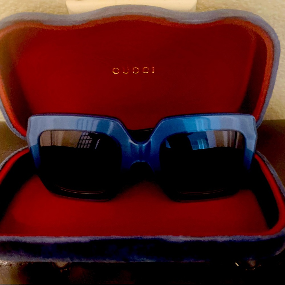 **AUTHENTIC** Gucci Sunglasses